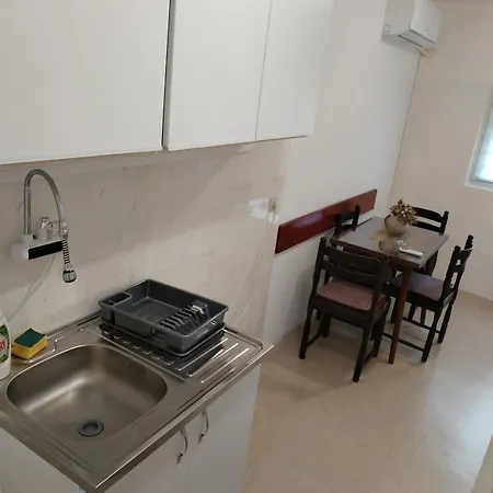 Lori Apartman *